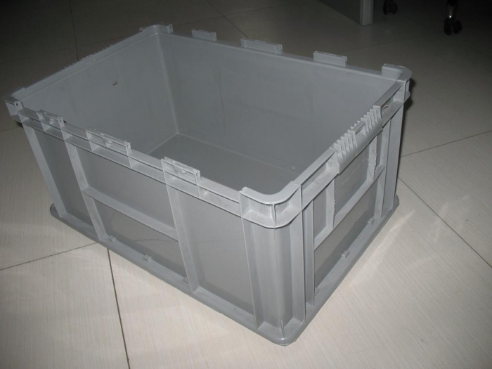 中空板周轉箱也叫中空板物流箱，是一種新型的包裝容器